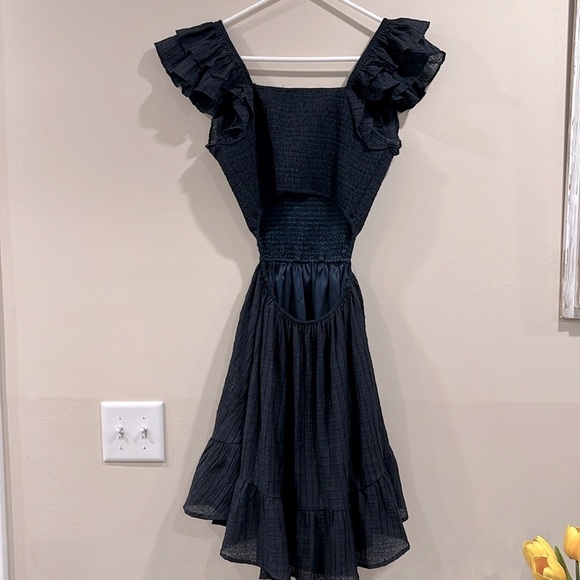 🔥NWOT Heartloom Black Ruffled Midi Dress🔥 - Picture 2 of 6